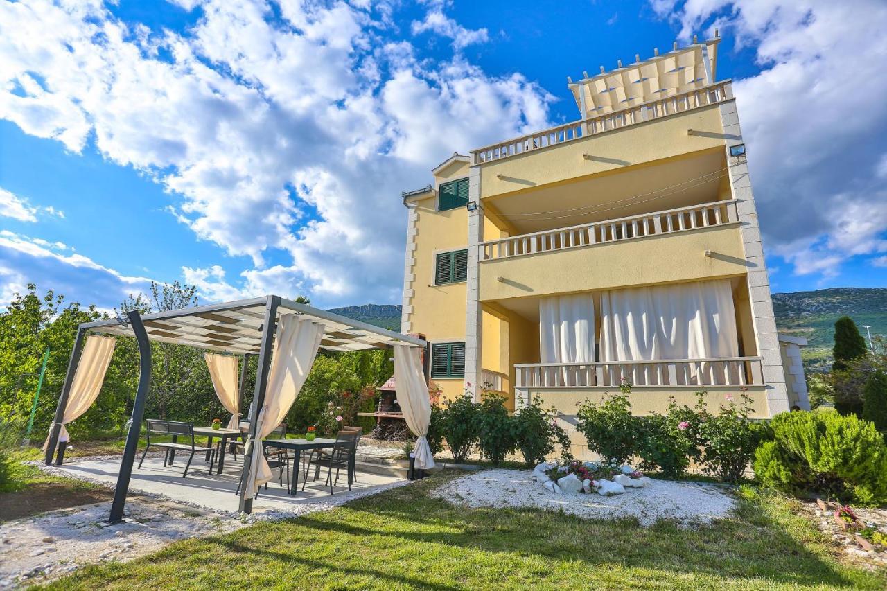 Apartments Maris Kastela Bagian luar foto