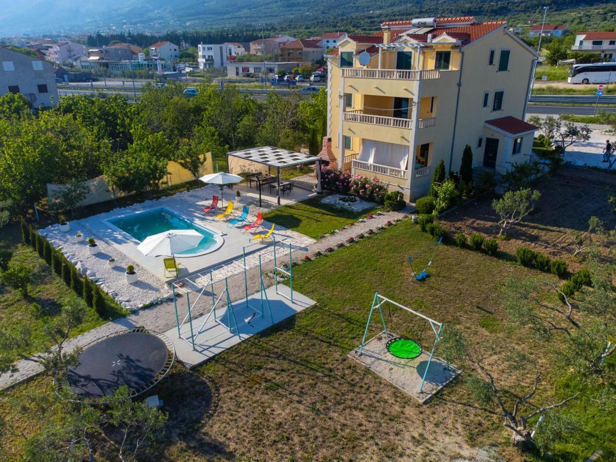 Apartments Maris Kastela Bagian luar foto