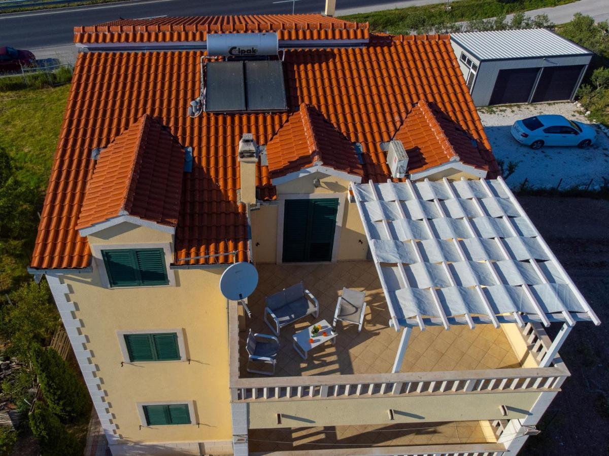 Apartments Maris Kastela Bagian luar foto
