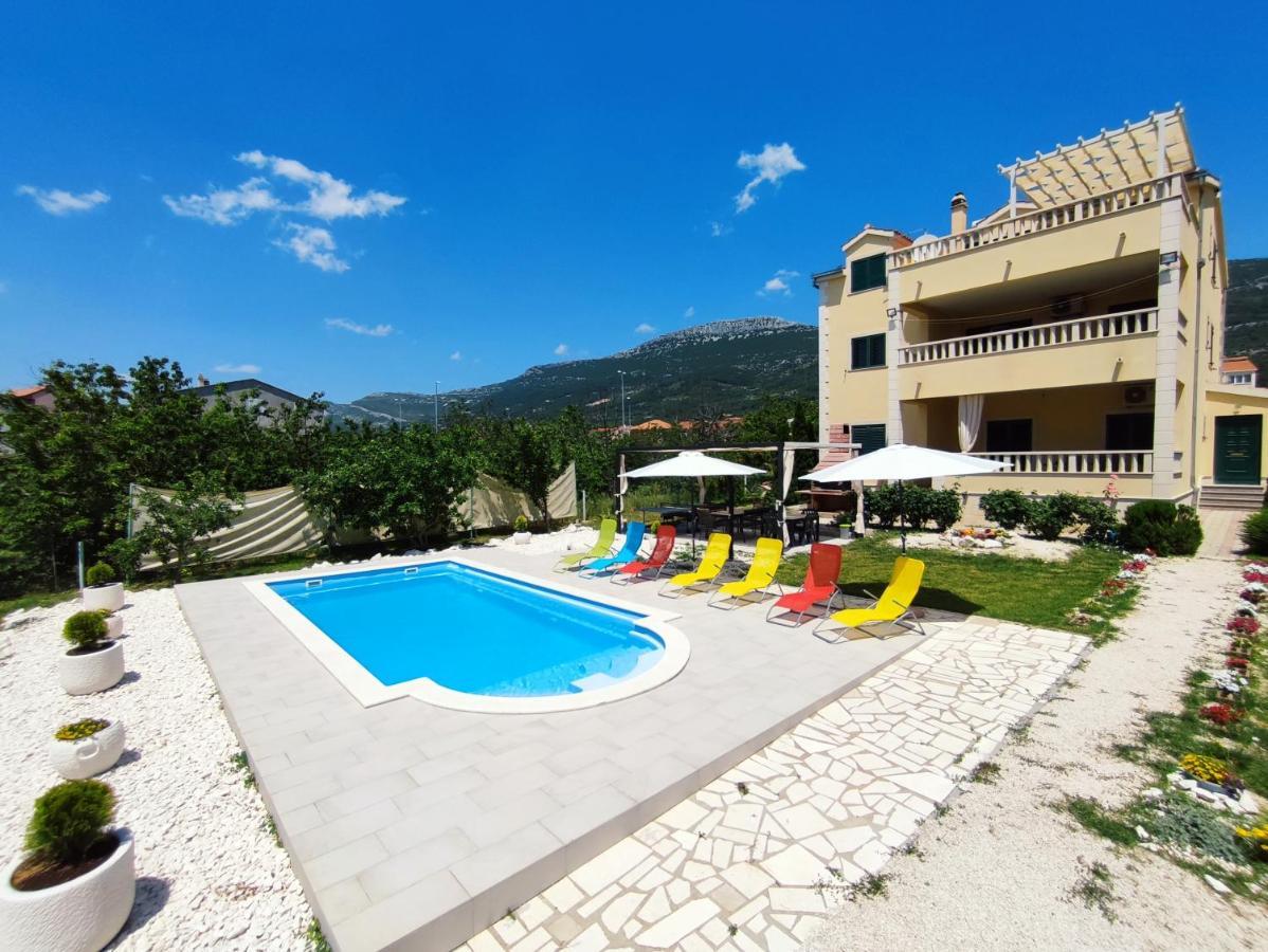 Apartments Maris Kastela Bagian luar foto